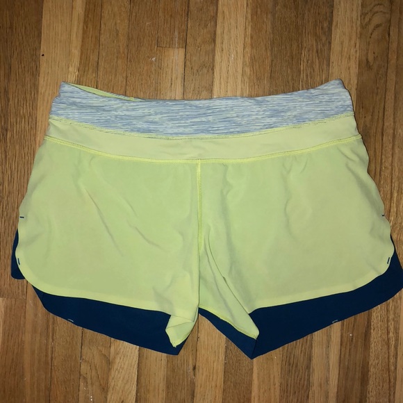 Lululemon blue and green shorts - Picture 1 of 4